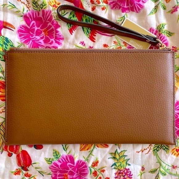 Brand New Michael Kors Genuine Leather Large Zip Clutch Wristlet in Luggage - Picture 2 of 11